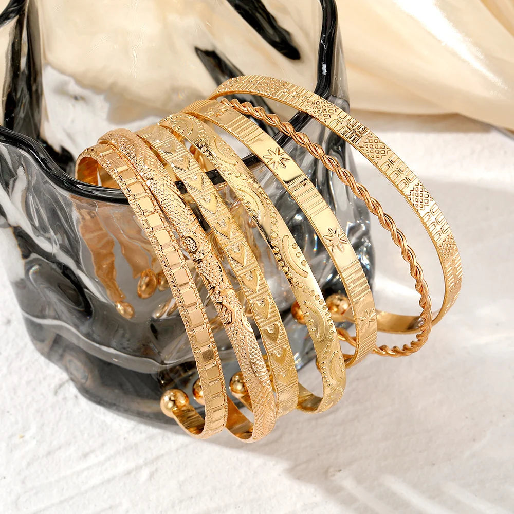 7 Pcs Punk Gold Color Bracelets Set for Women Gothic Heart Print Metal Open Bangle Fashion Jewelry Streetwear Gift